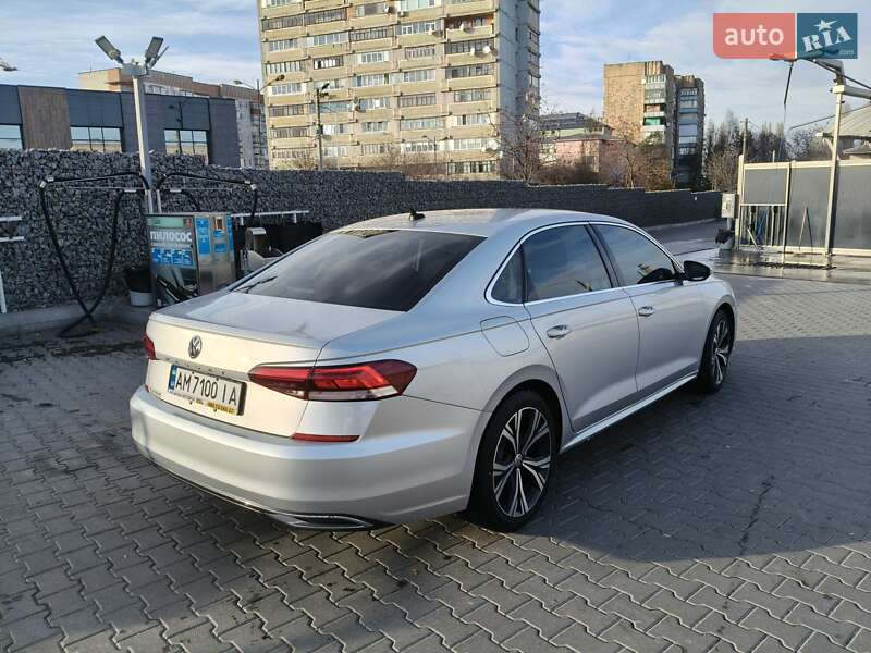 Седан Volkswagen Passat 2020 в Житомире