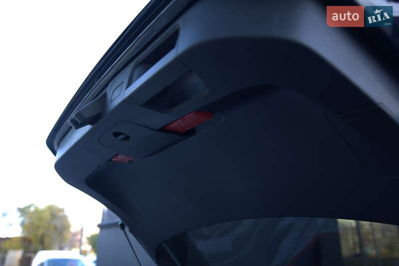 Універсал Volkswagen Passat 2020 в Полтаві