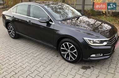 Седан Volkswagen Passat 2018 в Луцьку