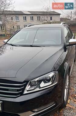 Універсал Volkswagen Passat 2013 в Каневі