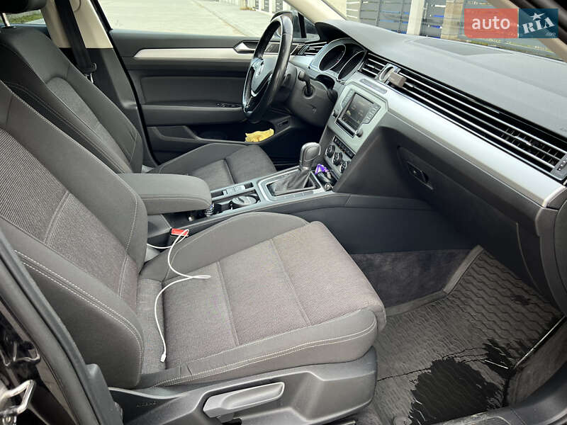 Универсал Volkswagen Passat 2015 в Львове фото 18 Универсал Volkswagen Passat 2015 в Львове