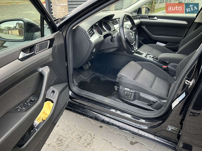 Универсал Volkswagen Passat 2015 в Львове фото 20 Универсал Volkswagen Passat 2015 в Львове