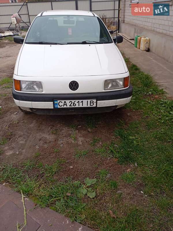 Универсал Volkswagen Passat 1992 в Золотоноше