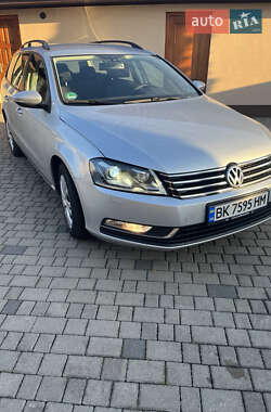 Универсал Volkswagen Passat 2013 в Ровно