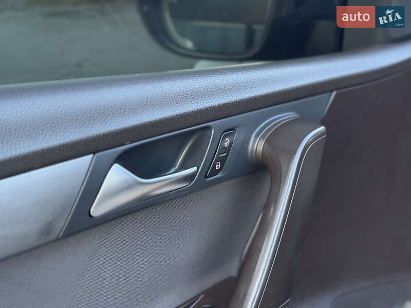 Седан Volkswagen Passat 2011 в Межгорье фото 47 Седан Volkswagen Passat 2011 в Межгорье