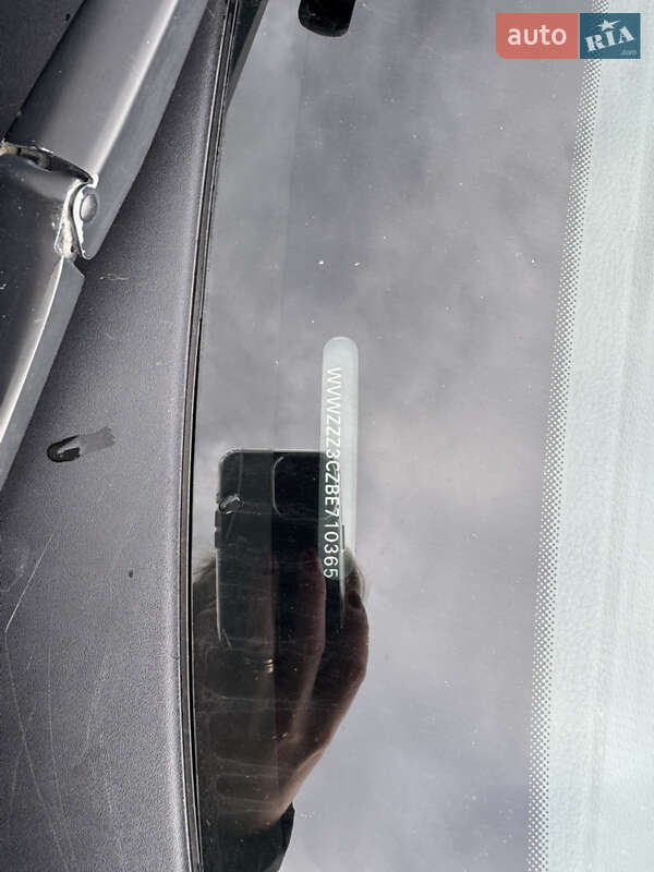 Седан Volkswagen Passat 2010 в Буче