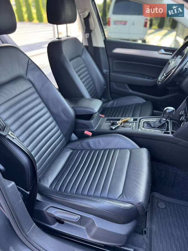 Универсал Volkswagen Passat 2017 в Почаеве