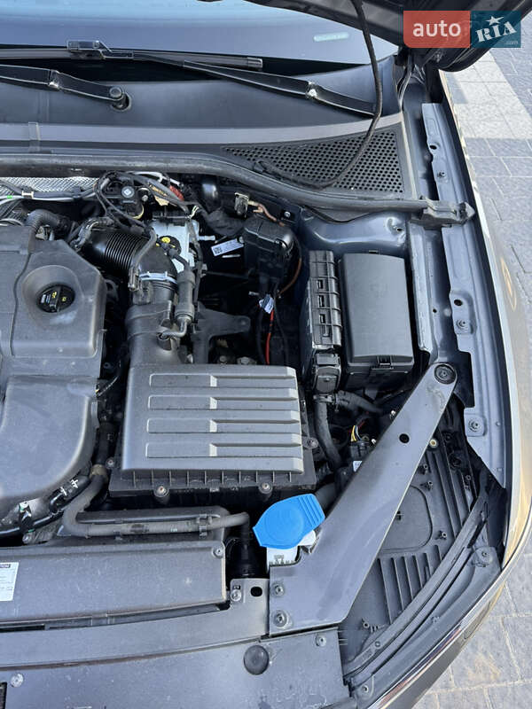 Универсал Volkswagen Passat 2017 в Почаеве