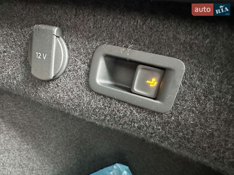 Универсал Volkswagen Passat 2021 в Луцке