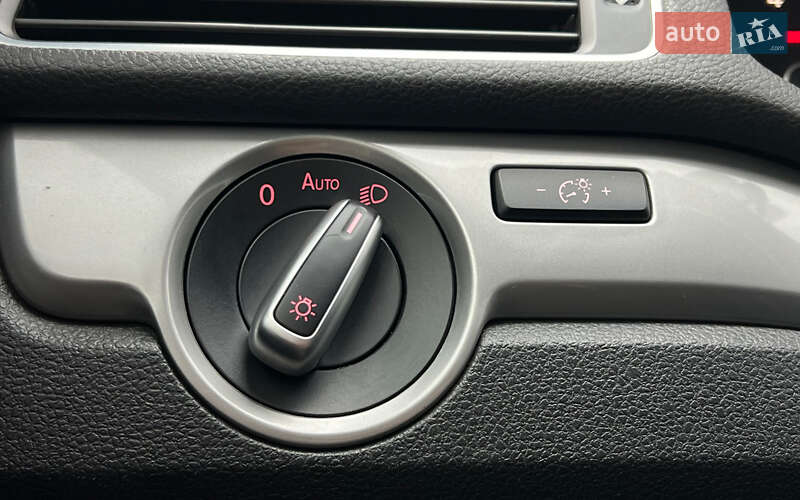 Седан Volkswagen Passat 2014 в Львове фото 14 Седан Volkswagen Passat 2014 в Львове