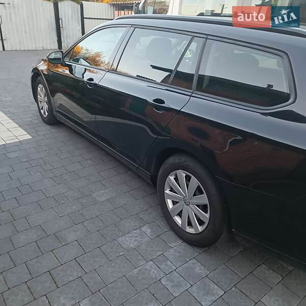 Универсал Volkswagen Passat 2015 в Львове