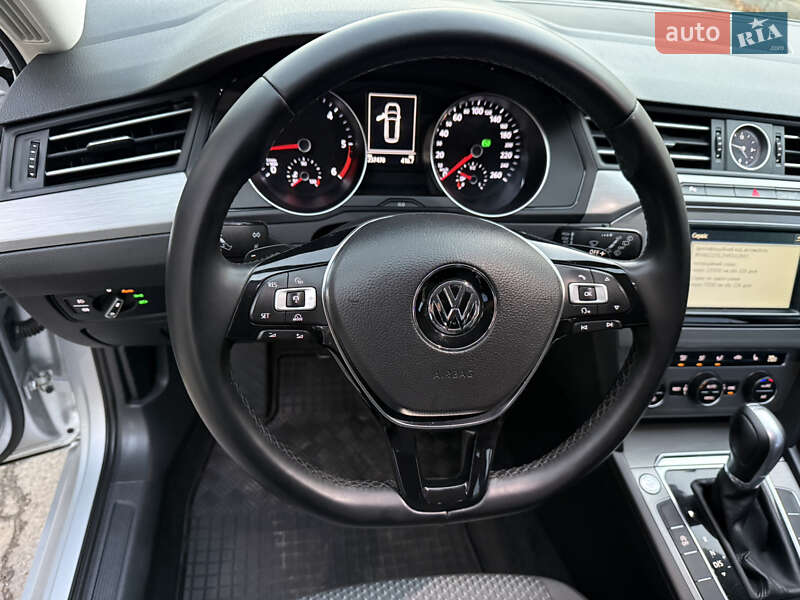 Универсал Volkswagen Passat 2016 в Луцке фото 26 Универсал Volkswagen Passat 2016 в Луцке