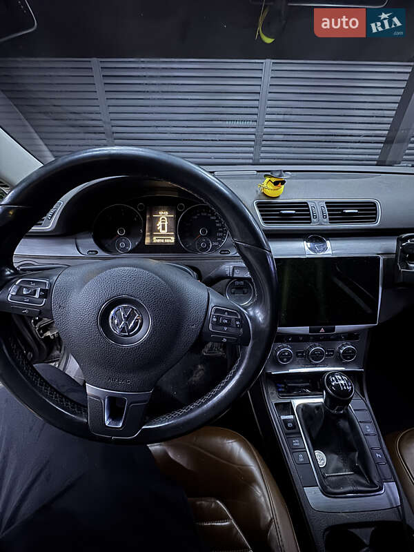 Универсал Volkswagen Passat 2013 в Черкассах