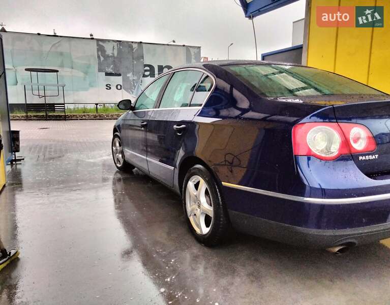 Седан Volkswagen Passat 2005 в Валках