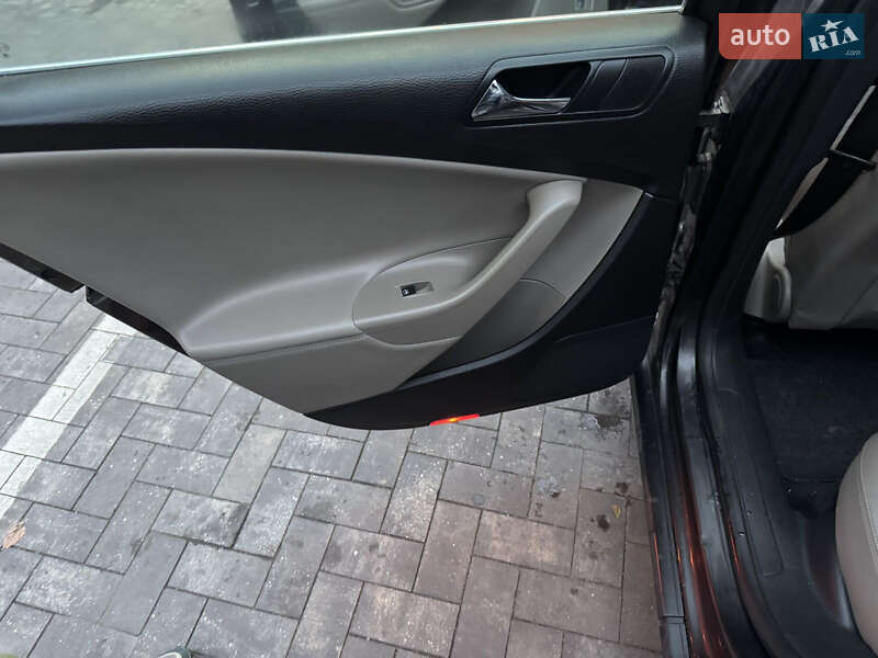 Универсал Volkswagen Passat 2007 в Кривом Роге фото 17 Универсал Volkswagen Passat 2007 в Кривом Роге