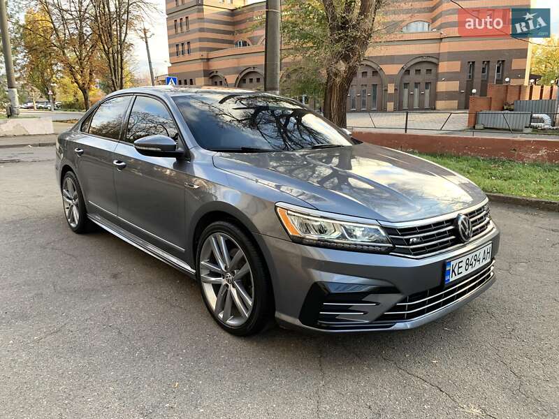 Седан Volkswagen Passat 2017 в Кривом Роге