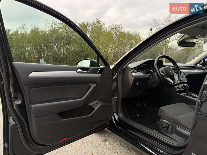 Универсал Volkswagen Passat 2020 в Бердичеве фото 25 Универсал Volkswagen Passat 2020 в Бердичеве