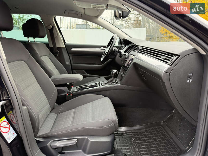 Универсал Volkswagen Passat 2020 в Бердичеве фото 38 Универсал Volkswagen Passat 2020 в Бердичеве