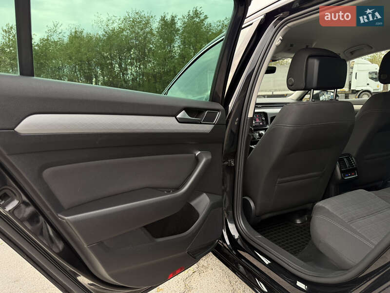 Универсал Volkswagen Passat 2020 в Бердичеве фото 57 Универсал Volkswagen Passat 2020 в Бердичеве