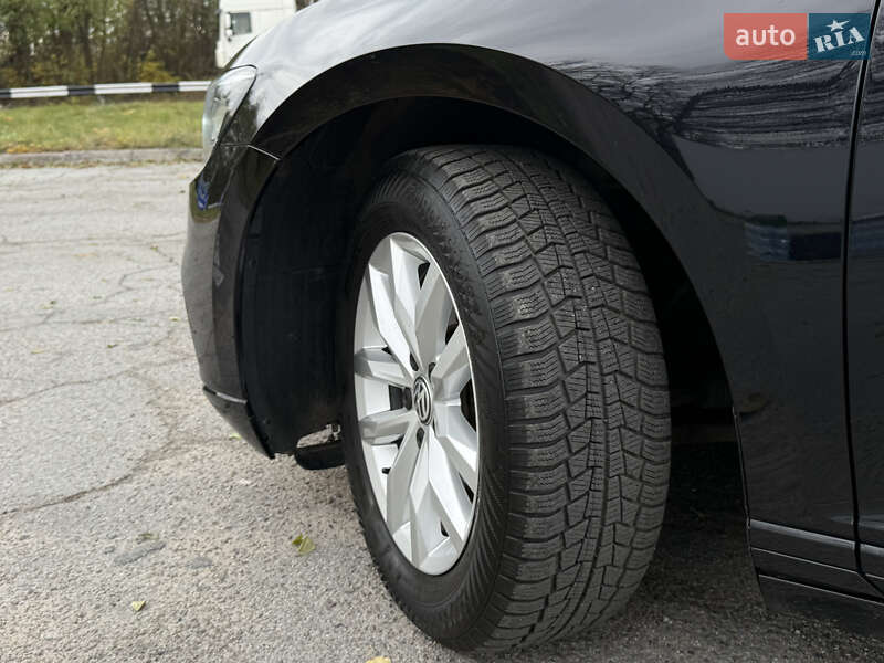 Универсал Volkswagen Passat 2020 в Бердичеве фото 67 Универсал Volkswagen Passat 2020 в Бердичеве