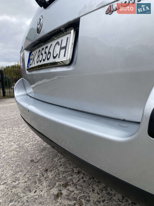 Универсал Volkswagen Passat 2004 в Вараше