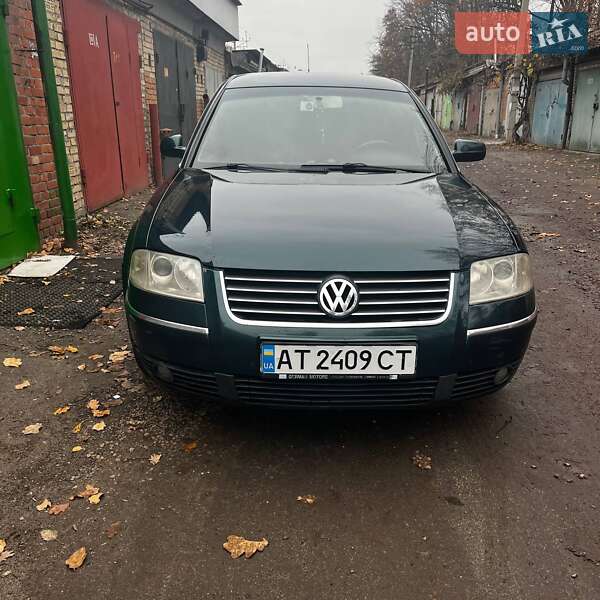 Седан Volkswagen Passat 2001 в Киеве