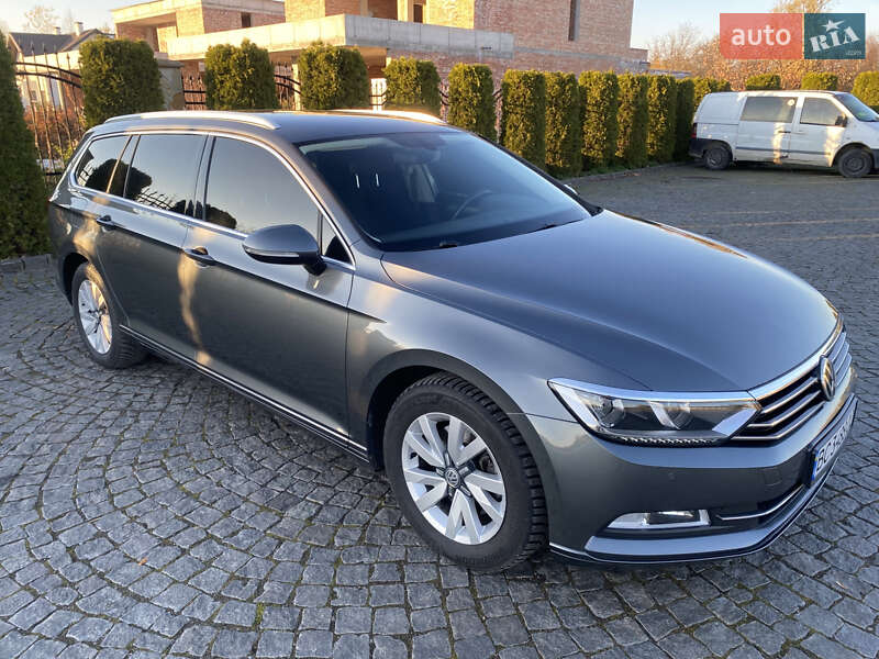 Универсал Volkswagen Passat 2015 в Жовкве