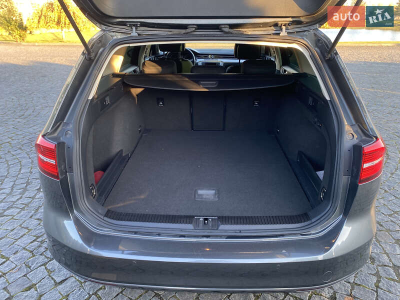Универсал Volkswagen Passat 2015 в Жовкве