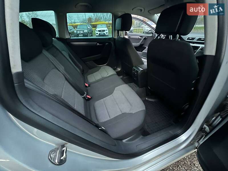 Универсал Volkswagen Passat 2014 в Киеве