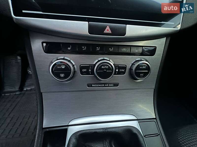 Универсал Volkswagen Passat 2014 в Киеве