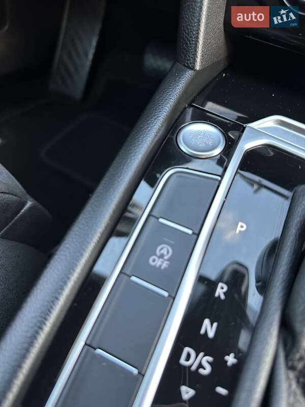 Универсал Volkswagen Passat 2019 в Стрые