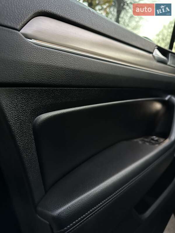 Универсал Volkswagen Passat 2019 в Стрые