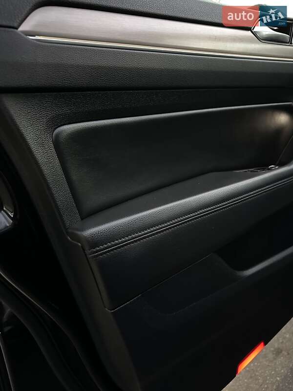 Универсал Volkswagen Passat 2019 в Стрые