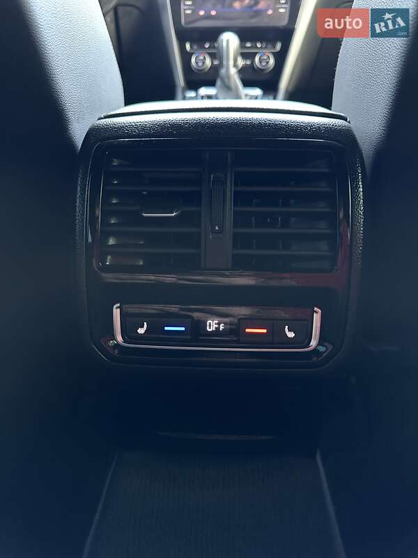 Универсал Volkswagen Passat 2019 в Стрые