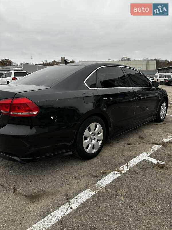 Седан Volkswagen Passat 2012 в Харькове