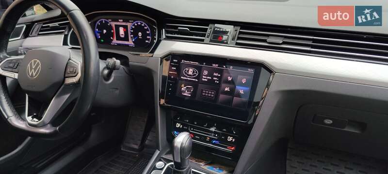 Универсал Volkswagen Passat 2020 в Краснограде фото Универсал Volkswagen Passat 2020 в Краснограде