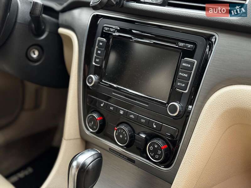 Седан Volkswagen Passat 2014 в Киеве фото 32 Седан Volkswagen Passat 2014 в Киеве