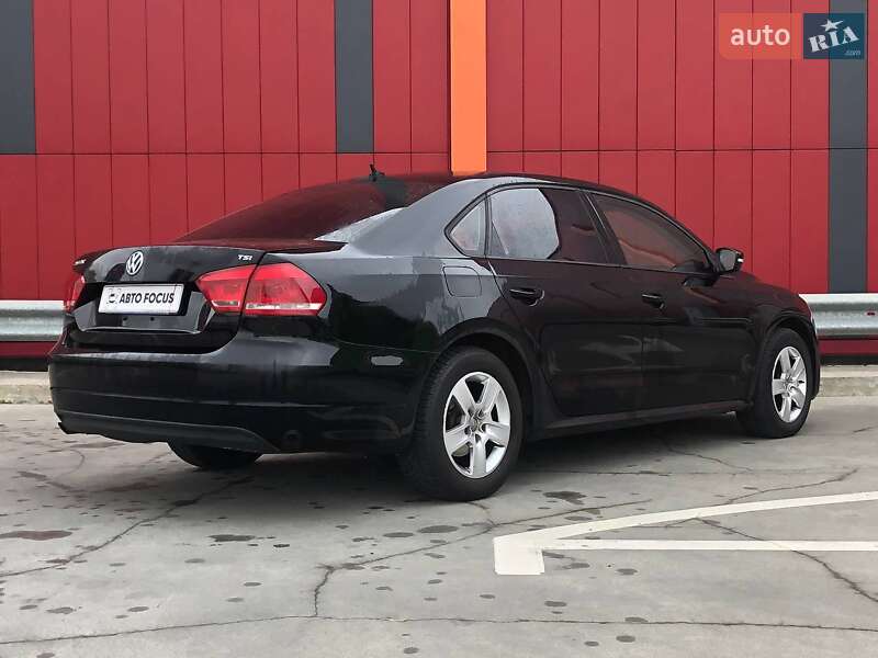 Седан Volkswagen Passat 2012 в Киеве