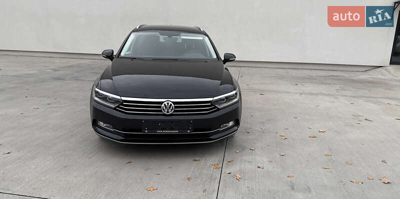 Универсал Volkswagen Passat 2018 в Луцке фото 5 Универсал Volkswagen Passat 2018 в Луцке