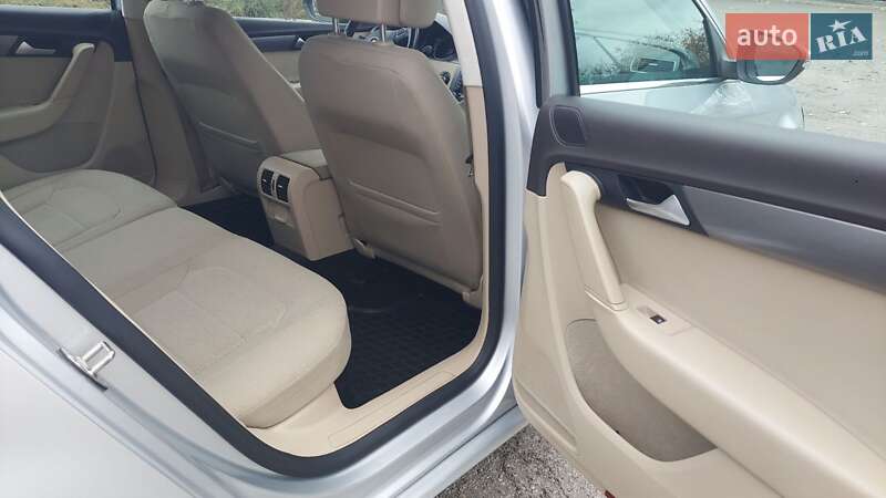 Универсал Volkswagen Passat 2014 в Чернигове фото 16 Универсал Volkswagen Passat 2014 в Чернигове
