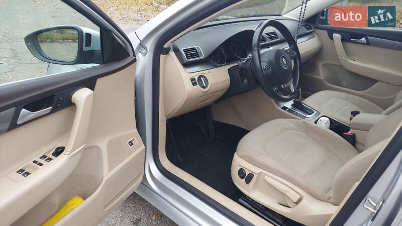 Универсал Volkswagen Passat 2014 в Чернигове фото 19 Универсал Volkswagen Passat 2014 в Чернигове