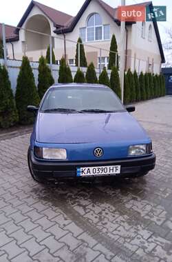 Седан Volkswagen Passat 1989 в Томашполе