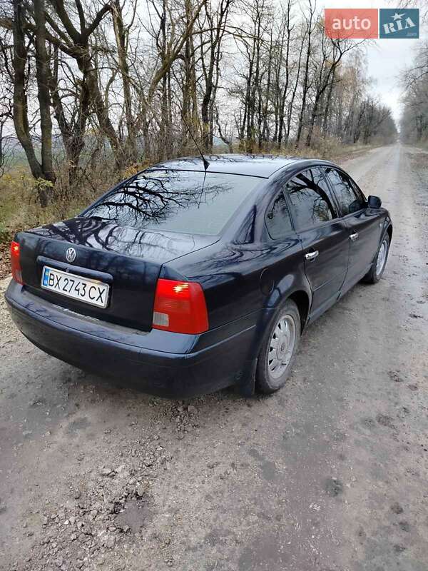 Седан Volkswagen Passat 1997 в Городку