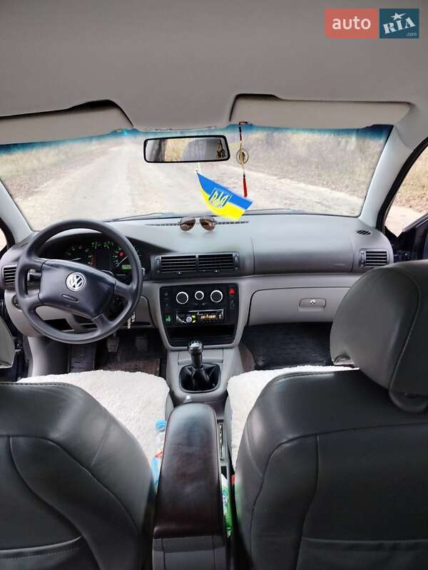 Седан Volkswagen Passat 1997 в Городку