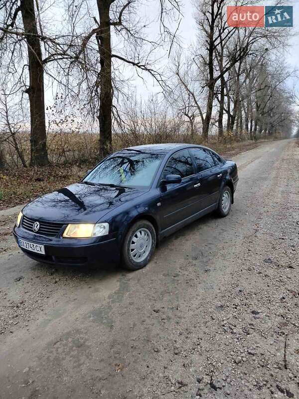 Седан Volkswagen Passat 1997 в Городку