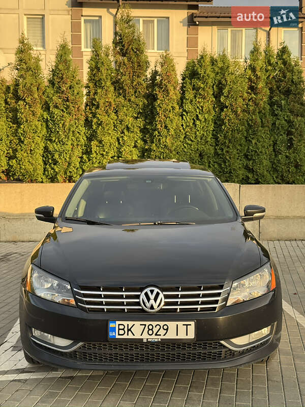 Седан Volkswagen Passat 2013 в Рівному