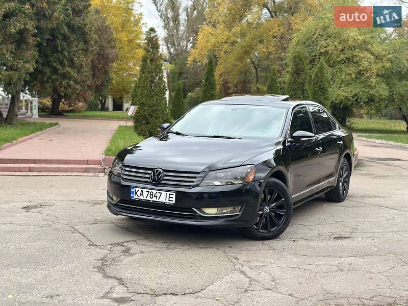 Седан Volkswagen Passat 2011 в Києві