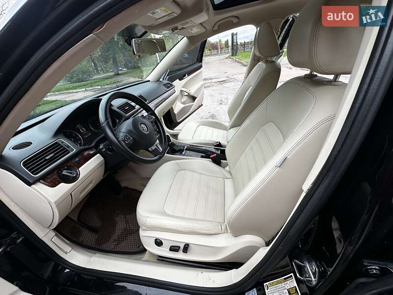 Седан Volkswagen Passat 2011 в Києві