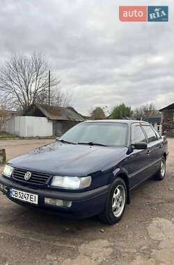 Седан Volkswagen Passat 1996 в Чернигове