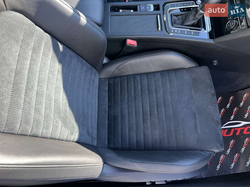 Седан Volkswagen Passat 2015 в Ужгороді